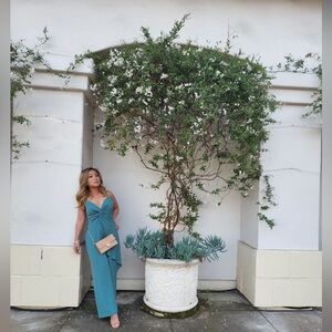 Meet your Posher, Akina